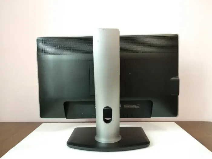 Монітор Dell UltraSharp U2212HMc / 21.5" (1920x1080) IPS / DisplayPort, DVI, VGA, USB / VESA 100x100 б/в - зображення 5