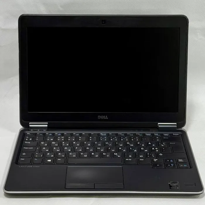 Нетбук Dell Latitude E7240 / 12.5" (1366x768) TN / Intel Core i5-4200U (2 (4) ядра по 1.6 - 2.6 GHz) / 8 GB DDR3 / 128 GB SSD / Intel HD Graphics 4400 / WebCam / Windows 10 Pro б/в - зображення 3