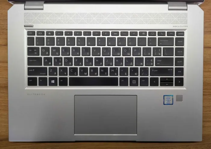 Ігровий ноутбук HP EliteBook 1050 G1 / 15.6" (1920x1080) IPS / Intel Core i7-8850H (6 (12) ядер по 2.6 - 4.3 GHz) / 16 GB DDR4 / 512 GB SSD / nVidia GeForce GTX 1050, 4 GB GDDR5, 128-bit / Fingerprint / WebCam / Windows 10 б/в - зображення 3