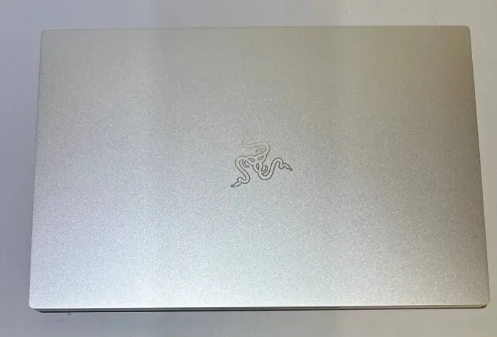 Мобільна робоча станція Razer Blade 15 Studio / 15,6" (3840x2160) IPS Touch / Intel Core i7-9750H (6 (12) ядер по 2,6 - 4,5 ГГц) / 32 ГБ DDR4 / 1000 ГБ SSD / nVidia Quadro RTX 5000 Max-Q, 16 ГБ GDDR6, 256-біт / WebCam б/в - зображення 8