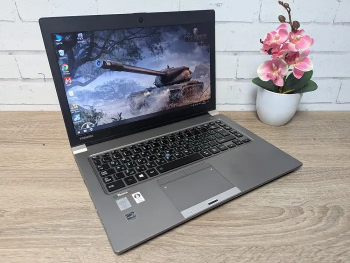 Ноутбук Б-клас Toshiba Tecra Z40-A-187 / 14" (1366x768) TN / Intel Core i5-4310U (2 (4) ядра по 2.0 - 3.0 GHz) / 8 GB DDR3 / 128 GB SSD / Intel HD Graphics 4400 / WebCam / VGA б/в - зображення 4
