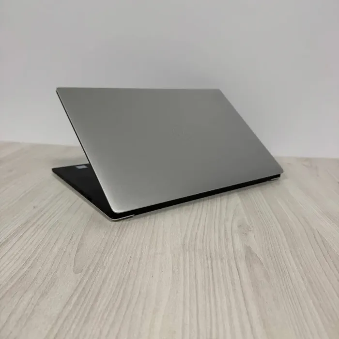 Ігровий ультрабук Б-клас Dell XPS 15 9570 / 15.6" (1920x1080) IPS / Intel Core i5-8300H (4 (8) ядра по 2.3 - 4.0 GHz) / 8 GB DDR4 / 256 GB SSD NVMe / nVidia GeForce GTX 1050, 4 GB GDDR5, 128-bit / WebCam б/в - зображення 6