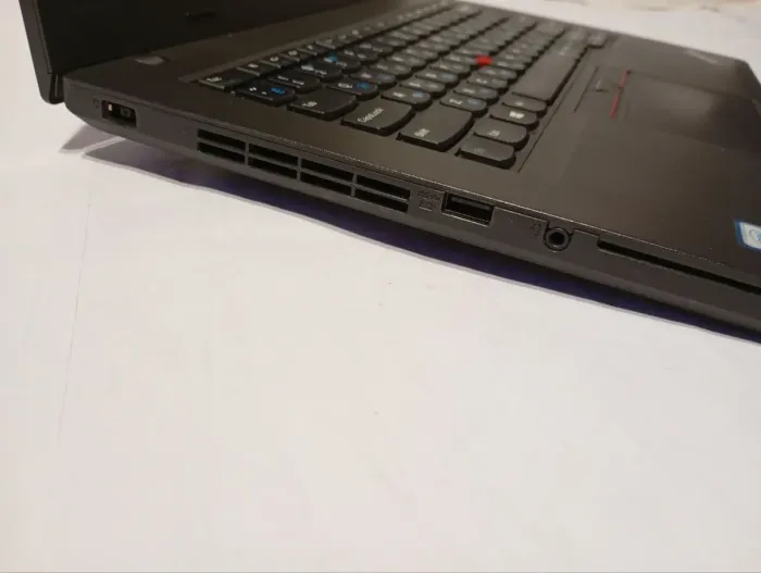 Ноутбук Б-клас Lenovo ThinkPad L470 / 14" (1366x768) TN / Intel Core i5-6200U (2 (4) ядра по 2.3 - 2.8 GHz) / 8 GB DDR4 / 256 GB SSD / Intel HD Graphics 520 / WebCam б/в - зображення 5