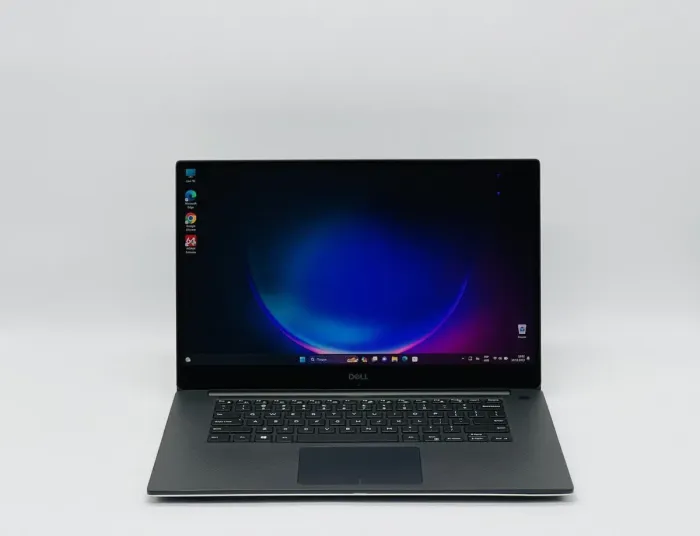 Мобільна робоча станція Б-клас Dell Precision 5530 / 15.6" (3840x2160) IGZO Touch / Intel Core i7-8850H (6 (12) ядра по 2.6 - 4.3 GHz) / 32 GB DDR4 / 480 GB SSD / nVidia Quadro P1000, 4 GB GDDR5, 128-bit / WebCam б/в - зображення 2