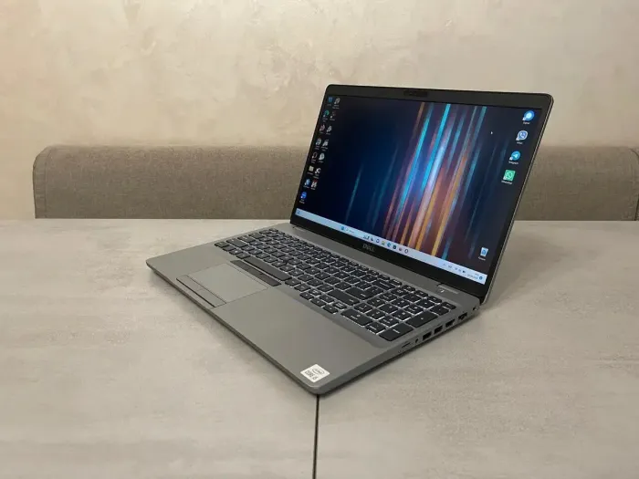 Ноутбук Dell Latitude 5510 / 15.6" (1920x1080) IPS / Intel Core i5-10210U (4 (8) ядра по 1.6 - 4.2 GHz) / 16 GB DDR4 / 256 GB SSD M.2 / Intel UHD Graphics / WebCam / USB 3.2 / HDMI б/в - зображення 5