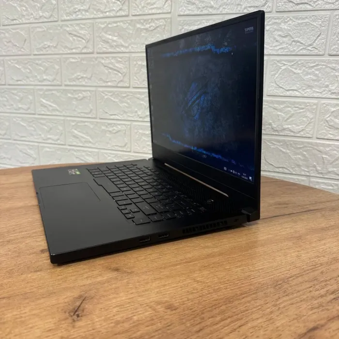 Ігровий ноутбук Б-клас Asus ROG Zephyrus GA502DU / 15.6" (1920x1080) IPS / AMD Ryzen 7 3750H (4 (8) ядра по 2.3 - 4.0 GHz) / 16 GB DDR4 / 512 GB SSD / nVidia GeForce GTX 1660 Ti Max-Q, 6 GB GDDR6, 192-bit б/в - зображення 5