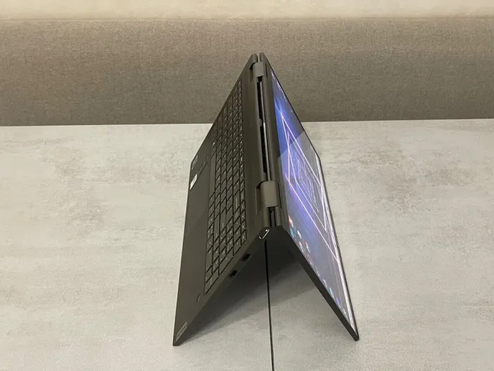 Ноутбук-трансформер Lenovo Yoga 7 15ITL5 / 15.6" (1920x1080) IPS Touch / Intel Core i7-1165G7 (4 (8) ядра по 2.8 - 4.7 GHz) / 12 GB DDR4 / 512 GB SSD M.2 / Intel Iris Xe Graphics / WebCam б/в - зображення 5