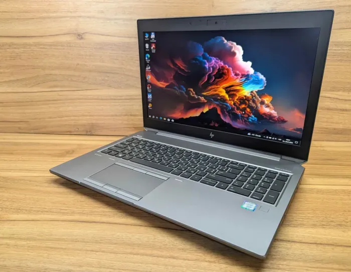 Мобільна робоча станція HP zBook 15 G5 / 15.6" (1920x1080) IPS / Intel Xeon E-2176M (6 (12) ядер по 2.7 - 4.4 GHz) / 32 GB DDR4 / 512 GB SSD / nVidia Quadro P1000, 4 GB GDDR5, 128-bit / WebCam / TouchID / Windows 10 б/в - зображення 5
