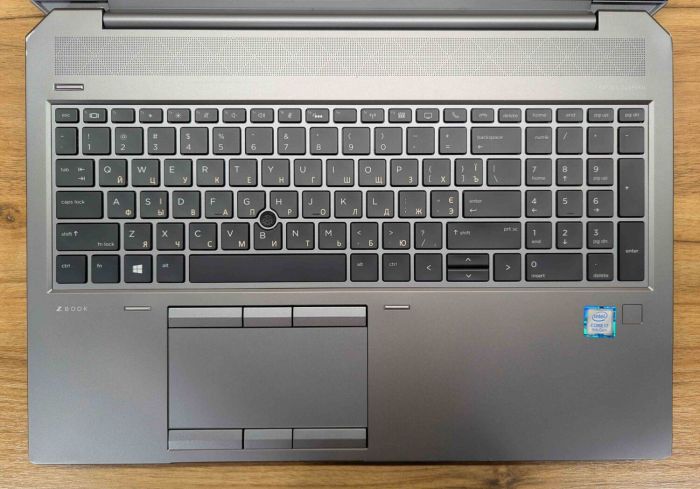 Мобільна робоча станція класу B HP zBook 15 G6 / 15,6" (1920x1080) IPS / Intel Core i7-9750H (6 (12) ядер по 2,6 - 4,5 ГГц) / 16 ГБ DDR4 / 480 ГБ SSD + 256 ГБ SSD / nVidia Quadro T2000, 4 ГБ GDDR5, 128-біт / Веб-камера / Сканер відбитків пальців / Win б/в - зображення 5