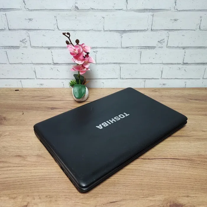 Ноутбук Б-клас Toshiba Satellite C660-25U / 15.6" (1366x768) TN / Intel Core i5-2430M (2 (4) ядра по 2.4 - 3.0 GHz) / 8 GB DDR3 / 256 GB SSD / nVidia GeForce 315M, 1 GB GDDR3, 64-bit / WebCam / DVD-ROM б/в - зображення 7
