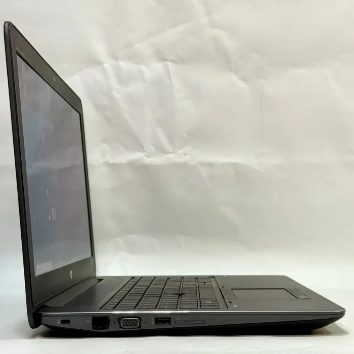 Робоча станція HP ZBook 15 G3 / 15.6" (1920x1080) TN / Intel Core i7-6700HQ (4 (8) ядра по 2,6 - 3,5 ГГц) / 16 ГБ DDR4 / 256 ГБ SSD / nVidia Quadro M1000M, 2 ГБ GDDR5, 128-біт / WebCam / Windows 10 Pro б/в - зображення 5