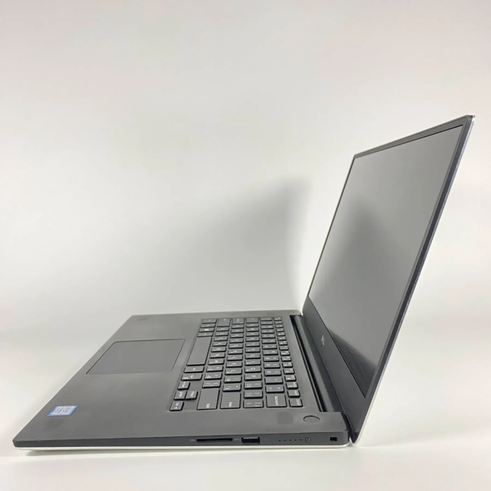 Мобільна робоча станція Dell Precision 5530 / 15,6" (1920x1080) IPS / Intel Core i7-8850H (6 (12) ядра по 2,6 - 4,3 ГГц) / 16 ГБ DDR4 / 512 ГБ SSD / nVidia Quadro P1000, 4 ГБ GDDR5, 128-біт / HDMI б/в - зображення 5