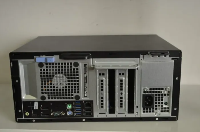 Комп'ютер Dell OptiPlex 5050 Tower / Intel Core i5-6500 (4 ядра по 3.2 - 3.6 GHz) / 16 GB DDR4 / 1000 GB SSD / Intel HD Graphics 530 / DVD-ROM / Windows 11 Pro б/в - зображення 4