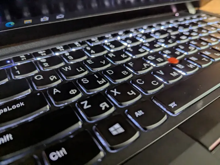 Ультрабук Lenovo ThinkPad T495 / 14" (1920x1080) IPS / AMD Ryzen 5 Pro 3500U (4 (8) ядра по 2.1 - 3.7 GHz) / 16 GB DDR4 / 512 GB SSD / AMD Radeon RX Vega 8 / WebCam / TouchID / Windows 10 б/в - зображення 6