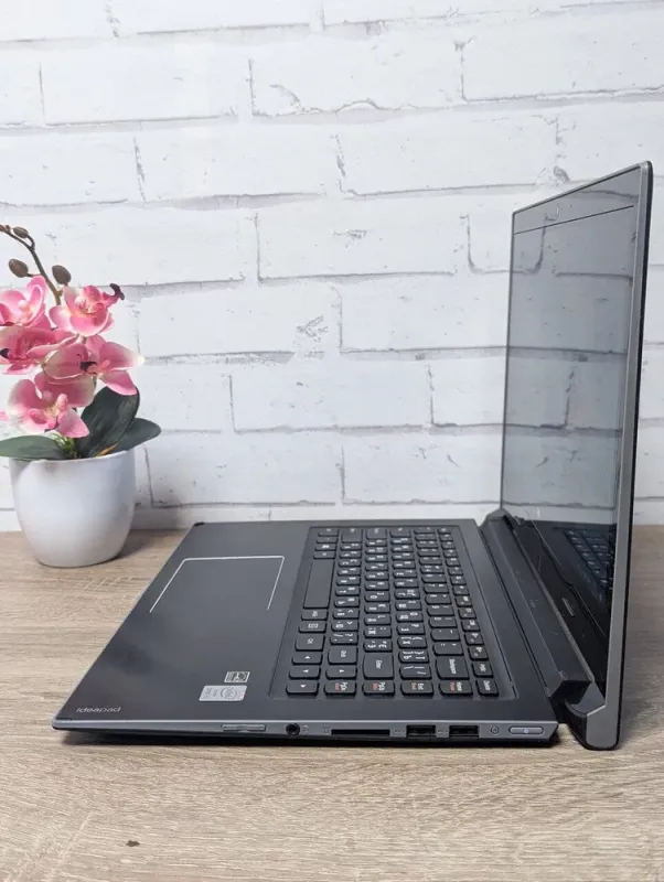 Ноутбук-трансформер Б-клас Lenovo IdeaPad Flex 14 / 14" (1366x768) TN / Intel Core i3-4010U (2 (4) ядра по 1.7 GHz) / 8 GB DDR3 / 128 GB SSD / Intel HD Graphics 4400 / WebCam б/в - зображення 8
