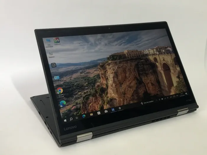 Ультрабук-трансформер Б-клас Lenovo ThinkPad X1 Yoga G2 / 14" (1920x1080) IPS Touch / Intel Core i5-7300U (2 (4) ядра по 2.6 - 3.5 GHz) / 8 GB DDR3 / 256 GB SSD / Intel HD Graphics 620 / WebCam / Win 10 Pro б/в - зображення 9