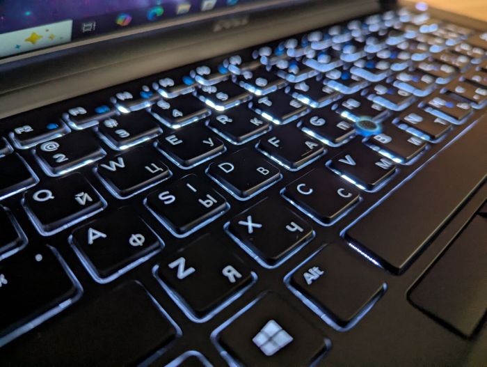 Ультрабук Dell Latitude 7480 / 14" (1920x1080) IPS / Intel Core i7-7600U (2 (4) ядра по 2.8 - 3.9 GHz) / 8 GB DDR4 / 256 GB SSD / Intel HD Graphics 620 / HDMI / WebCam / Windows 10 б/в - зображення 6