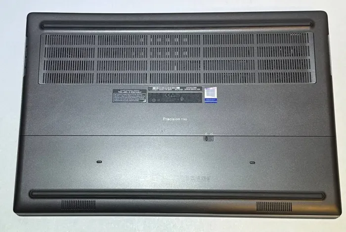 Мобільна робоча станція Dell Precision 7740 / 17,3" (1920x1080) IPS / Intel Core i7-9750H (6 (12) ядер по 2,6 - 4,5 ГГц) / 64 ГБ DDR4 / 1000 ГБ SSD / nVidia Quadro RTX 4000, 8 ГБ GDDR6, 256-біт / WebCam б/в - изображение 7