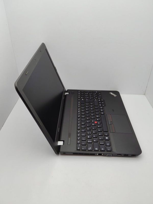 Ноутбук Lenovo ThinkPad E550 / 15.6" (1366x768) TN / Intel Core i5-5200U (2 (4) ядра по 2.2 - 2.7 GHz) / 8 GB DDR3 / 240 GB SSD / Intel HD Graphics 5500 / WebCam / DVD-ROM б/в - зображення 6