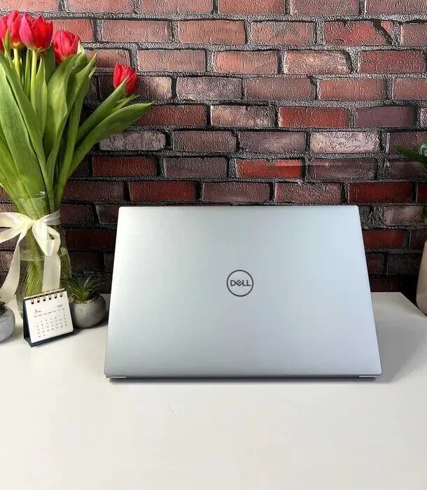 Мобільна робоча станція Dell Precision 5550 / 15.6" (1920x1080) IPS / Intel Core i9-10885H (8 (16) ядер по 2.4 - 5.1 GHz) / 32 GB DDR4 / 512 GB SSD M.2 / nVidia Quadro T2000, 4 GB GDDR5, 128-bit / WebCam / Win 11 Pro б/в - зображення 6