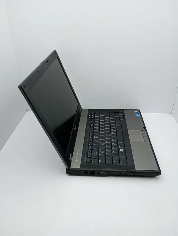 Ноутбук Dell E5410 / 14" (1280x800) TN / Intel Core i5-540M (2 (4) ядра по 2.53 - 3.07 GHz) / 4 GB DDR3 / 320 GB HDD / Intel HD Graphics / WebCam / Без АКБ б/в - зображення 5