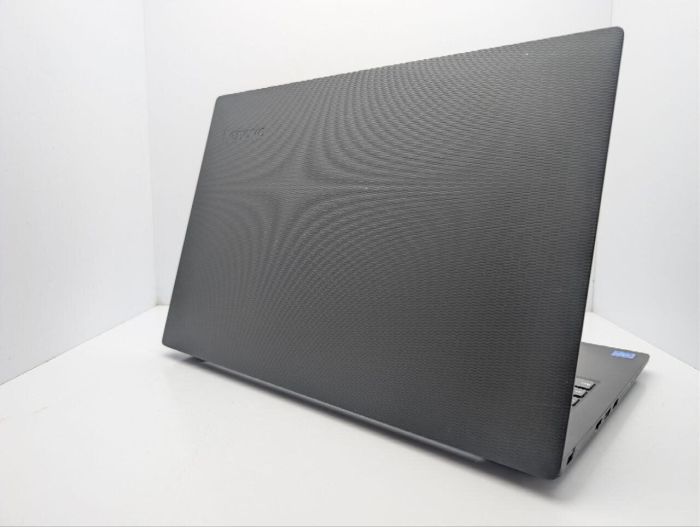 Ноутбук Lenovo V130-15IGM / 15.6" (1366x768) TN / Intel Celeron N4000 (2 ядра по 1.1 - 2.6 GHz) / 8 GB DDR4 / 120 GB SSD / Intel UHD Graphics 600 / WebCam / DVD-ROM б/в - изображение 8