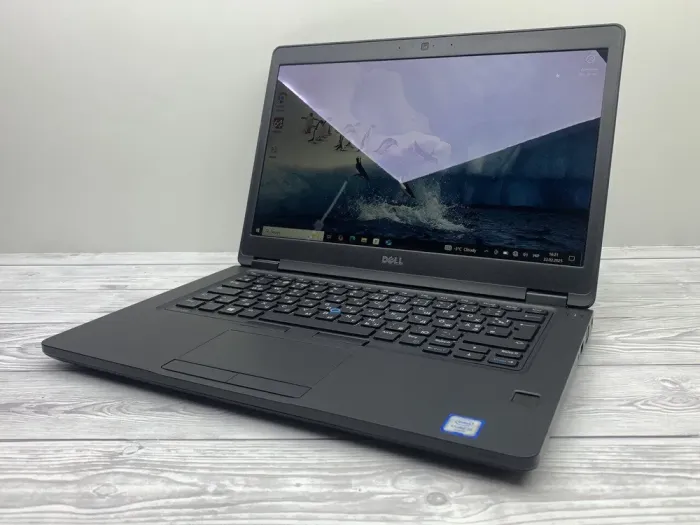 Ультрабук Б-клас Dell Latitude 5480 / 14" (1920x1080) IPS Touch / Intel Core i5-6440HQ (4 ядра по 2.6 - 3.5 GHz) / 8 GB DDR4 / 240 GB SSD / Intel HD Graphic 530 / WebCam б/в - зображення 3