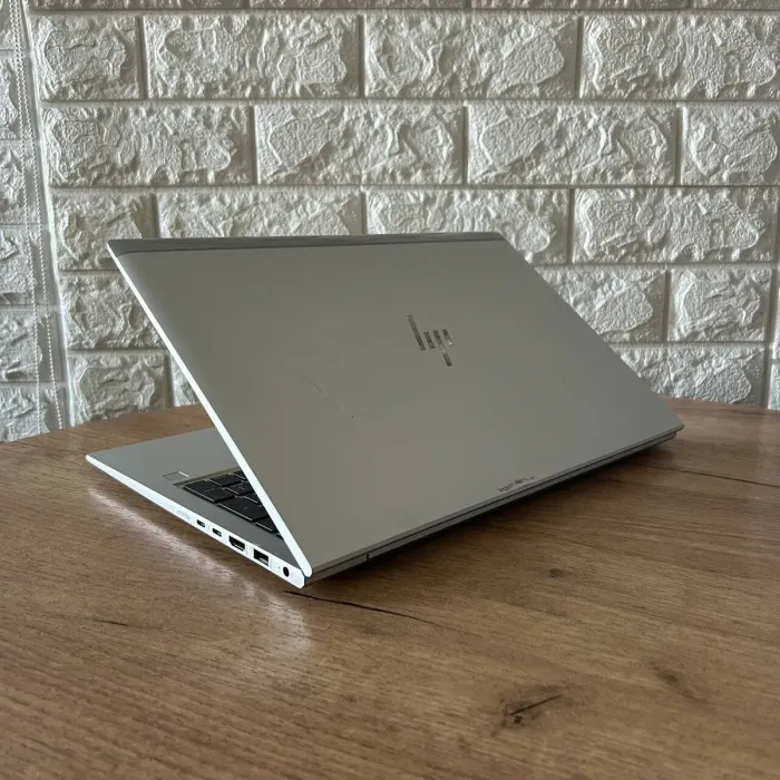 Ультрабук Б-клас HP EliteBook 850 G8 / 15.6" (1920x1080) IPS / Intel Core i7-1185G7 (4 (8) ядра по 3.0 - 4.8 GHz) / 16 GB DDR4 / 256 GB SSD / Intel Iris Xe Graphics / WebCam б/в - зображення 6