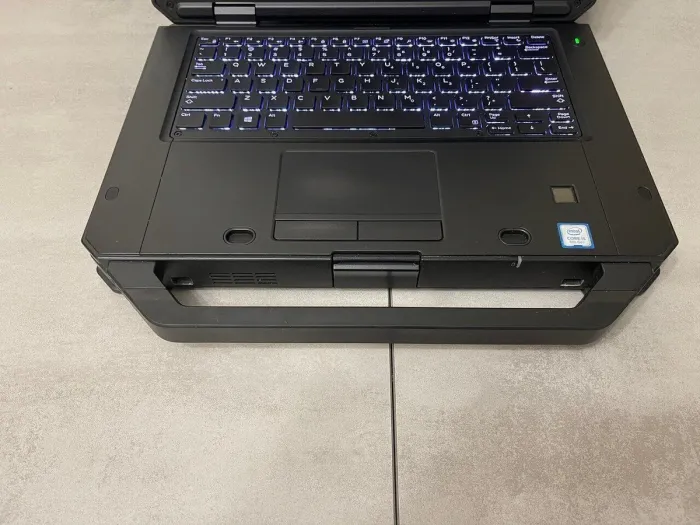 Захищений ноутбук Dell Latitude 5424 Rugged / 14" (1920x1080) IPS Touch / Intel Core i5-8350U (4 (8) ядра по 1.7 - 3.6 GHz) / 16 GB DDR4 / 256 GB SSD M.2 / Intel UHD Graphics 620 / WebCam / Fingerprint / Стилус б/в - зображення 4