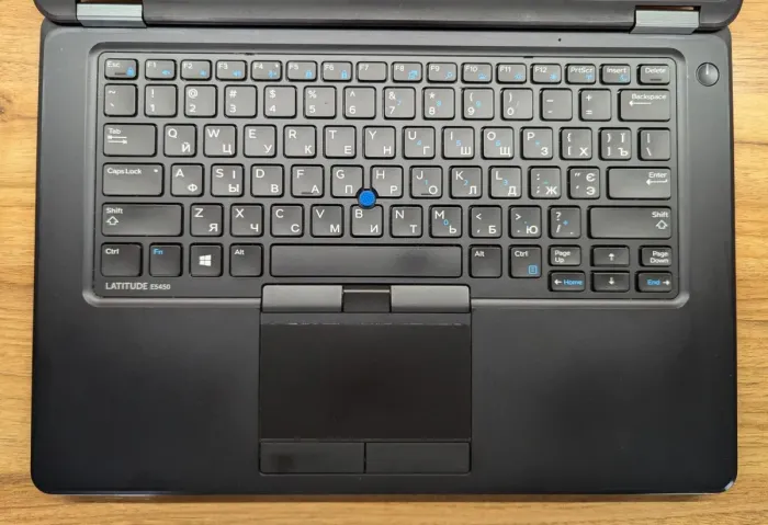 Ноутбук Dell Latitude E5450 / 14" (1366x768) TN / Intel Core i5-5300U (2 (4) ядра по 2.3 - 2.9 GHz) / 8 GB DDR3 / 240 GB SSD / Intel HD Graphics 5500 / WebCam / Windows 10 б/в - зображення 3