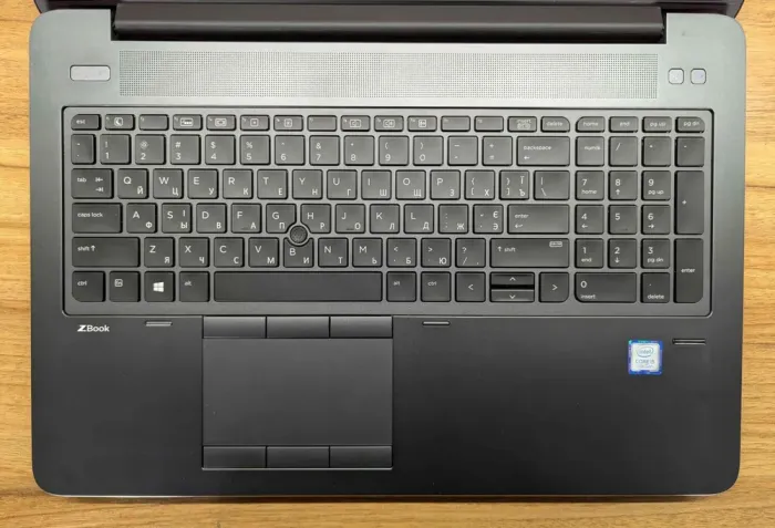 Ультрабук HP zBook 15 G4 / 15.6" (1920x1080) IPS / Intel Core i5-7440HQ (4 ядра по 2.8 - 3.8 GHz) / 16 GB DDR4 / 480 GB SSD / Intel HD Graphics 630 / Fingerprint / Windows 10 б/в - зображення 3