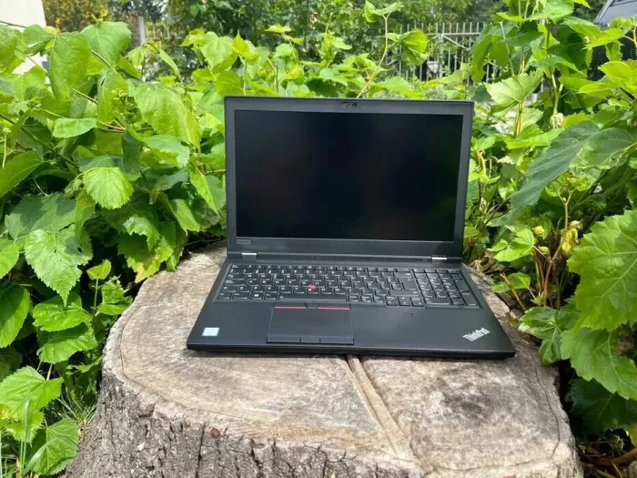 Мобільна робоча станція Lenovo ThinkPad P52 / 15.6" (1920x1080) IPS / Intel Core i7-8850H (6 (12) ядер по 2.6 - 4.3 GHz) / 16 GB DDR4 / 512 GB SSD M.2 / nVidia Quadro P3200, 6 GB GDDR5, 192-bit / WebCam б/в - зображення 2