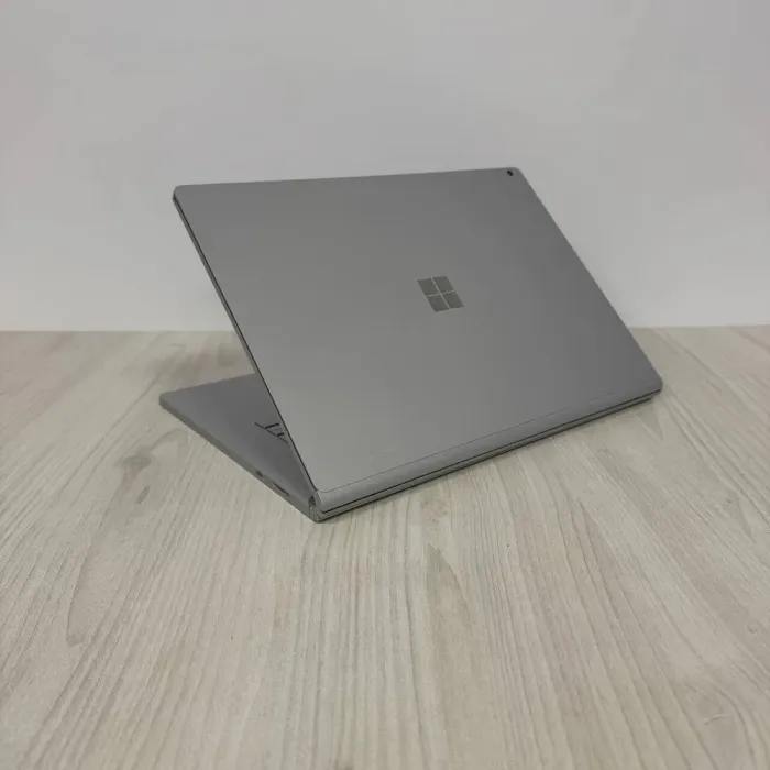 Ігровий ультрабук-трансформер Б-класу Microsoft Surface Book 2 / 15.0" (3240x2160) IPS Touch / Intel Core i7-8650U (4 (8) ядра по 1.9 - 4.2 GHz) / 16 GB DDR3 / 256 GB SSD NVMe / nVidia GeForce GTX 1060, 6 GB GDDR5, 192-bit / WebCam б/в - зображення 6