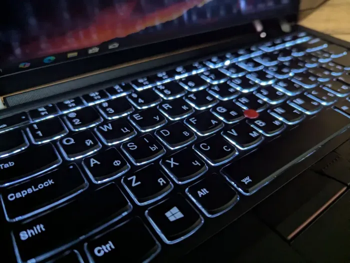 Мобільна робоча станція Lenovo ThinkPad P43s / 14" (1920x1080) IPS / Intel Core i7-8665U (4 (8) ядра по 1.9 - 4.8 GHz) / 32 GB DDR4 / 1000 GB SSD / nVidia Quadro P520, 2 GB GDDR5, 64-bit / WebCam / Windows 10 б/в - зображення 6