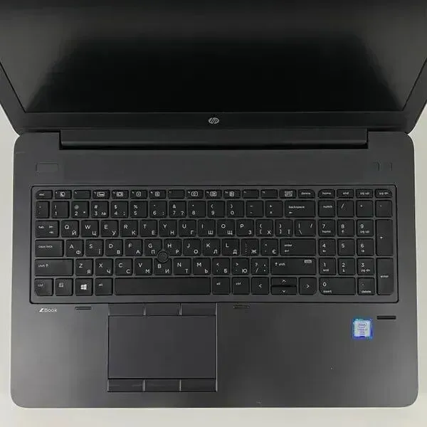 Мобільна робоча станція HP zBook 15 G3 / 15.6" (1920x1080) IPS / Intel Core i7-6820HQ (4 (8) ядра по 2.7 - 3.6 GHz) / 16 GB DDR4 / 512 GB SSD / nVidia Quadro M1000M, 2 GB DDR3, 128-bit / TouchID / WebCam б/в - зображення 3
