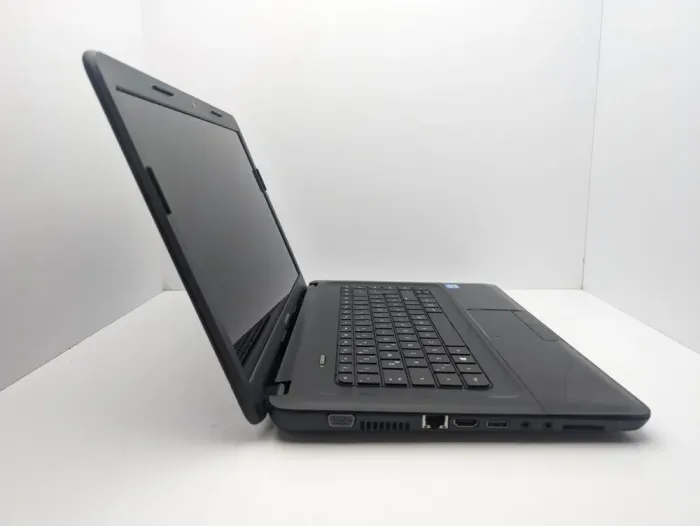 Ноутбук HP Compaq CQ58 / 15.6" (1366x768) TN / Intel Core i3-2328M (2 (4) ядра по 2.2 GHz) / 6 GB DDR3 / 750 GB HDD / Intel HD Graphics 3000 / WebCam б/в - зображення 5