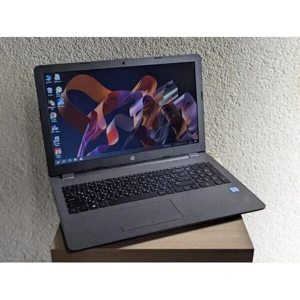 Ноутбук Б-клас HP 250 G6 / 15.6" (1366x768) TN / Intel Core i3-7020U (2 (4) ядра по 2.3 GHz) / 8 GB DDR4 / 128 GB SSD / Intel HD Graphics 620 / WebCam б/в - зображення 4