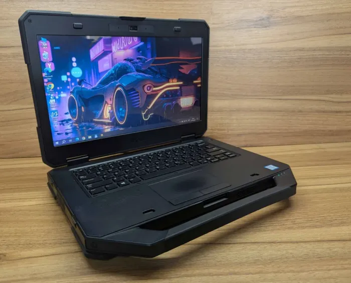 Захищений ноутбук Dell Latitude 14 Rugged 5414 / 14" (1366x768) TN / Intel Core i5-6300U (2 (4) ядра по 2.4 - 3.0 GHz) / 8 GB DDR4 / 256 GB SSD / Intel HD Graphics 520 / WebCam / Windows 10 б/в - зображення 4