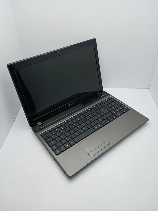 Ноутбук Acer 5750g / 15.6" (1366x768) TN / Intel Core i7-2670QM (4 (8) ядра по 2.2 - 3.1 GHz) / 6 GB DDR3 / 320 GB HDD / nVidia GeForce GT 540M, 1 GB DDR3, 64-bit / WebCam б/в - зображення 3