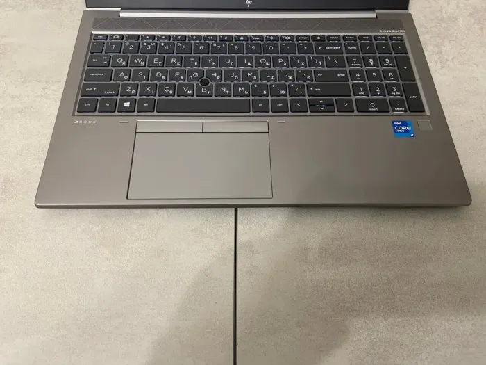 Ультрабук HP ZBook Firefly 15 G8 / 15.6" (1920x1080) IPS / Intel Core i7-1185G7 (4 (8) ядра по 3.0 - 4.8 GHz) / 16 GB DDR4 / 256 GB SSD M.2 / Intel Iris Xe Graphics / WebCam / Fingerprint / HDMI / 4G LTE б/в - зображення 6