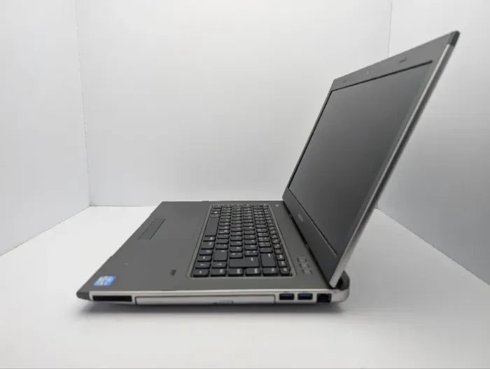 Ігровий ноутбук Dell Vostro 3560 / 15.6" (1920x1080) IPS / Intel Core i7-3632QM (4 (8) ядра по 2.2 - 3.2 GHz) / 8 GB DDR3 / 240 GB SSD / AMD Radeon HD 6700M, 2 GB DDR3, 128-bit / WebCam б/в - зображення 6