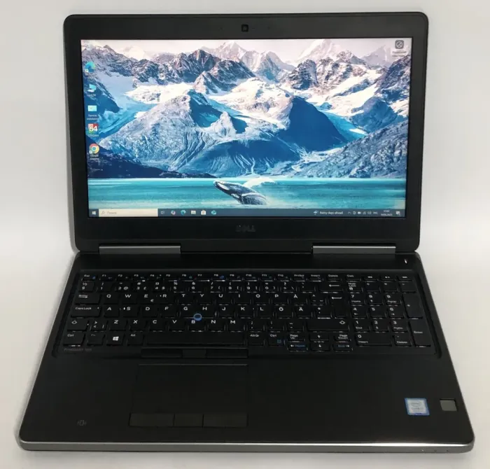 Мобільна робоча станція Dell Precision 7520 / 15.6" (1920x1080) TN / Intel Core i7-7820HQ (4 (8) ядра по 2.9 - 3.9 GHz) / 16 GB DDR4 / 256 GB SSD / nVidia Quadro M1200, 4 GB GDDR5, 128-bit / WebCam / Win 10 Pro б/в - зображення 2