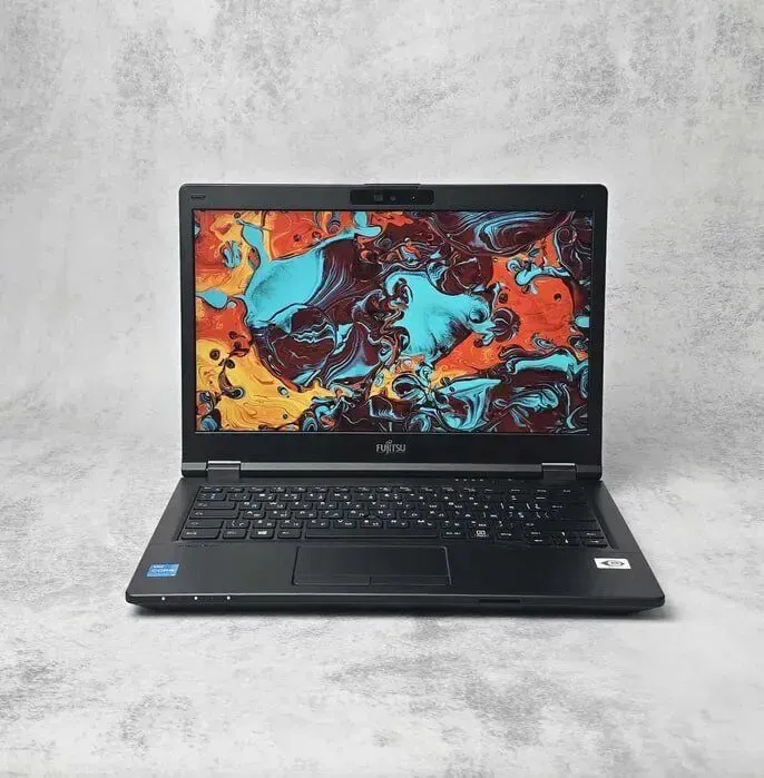 Ноутбук Fujitsu LifeBook E5411 / 14" (1920x1080) IPS / Intel Core i3-1115G4 (2 (4) ядра по 1.7 - 4.1 GHz) / 16 GB DDR4 / 256 GB SSD M.2 / Intel UHD Graphics / WebCam / Win 10 Pro б/в - зображення 3