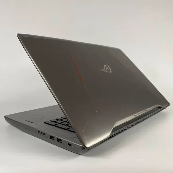 Ігровий ноутбук Asus ROG Strix GL702V / 17.3" (1920x1080) IPS / Intel Core i7-7700HQ (4 (8) ядра по 2.8 - 3.8 GHz) / 16 GB DDR4 / 512 GB SSD / nVidia GeForce GTX 1070, 8 GB GDDR5, 256-bit / WebCam / HDMI б/в - зображення 7