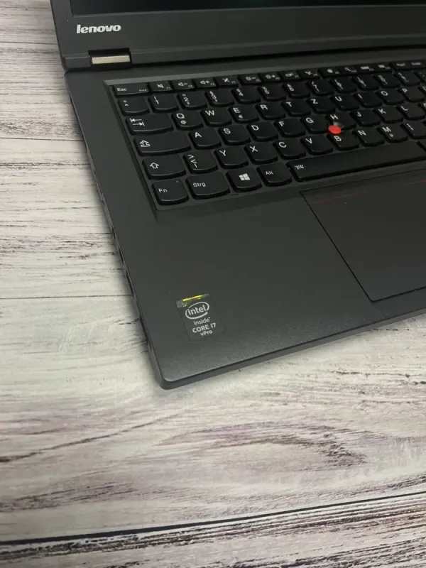 Ноутбук Lenovo ThinkPad T440p / 14" (1366x768) TN / Intel Core i7-4900MQ (4 (8) ядра по 2.8 - 3.8 GHz) / 16 GB DDR3 / 256 GB SSD / Intel HD Graphics 4600 / WebCam б/в - зображення 4