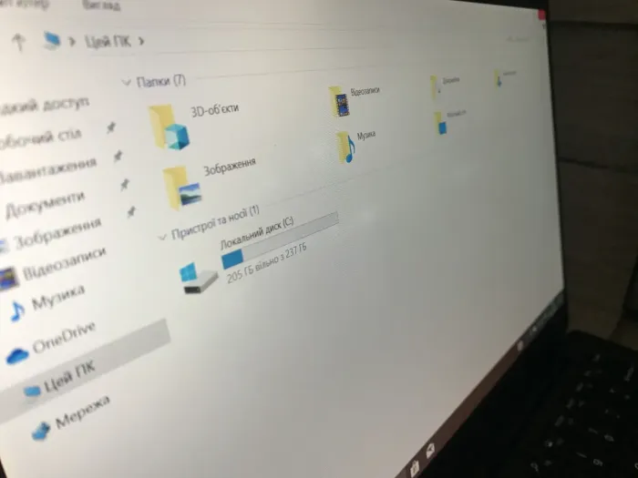 Ультрабук Б-клас Dell XPS 13 7390 / 13.3" (1920x1080) IPS / Intel Core i5-10210U (4 (8) ядра по 1.6 - 4.2 GHz) / 8 GB DDR3 / 240 GB SSD M.2 / Intel UHD Graphics / WebCam / Windows 10 б/в - зображення 10