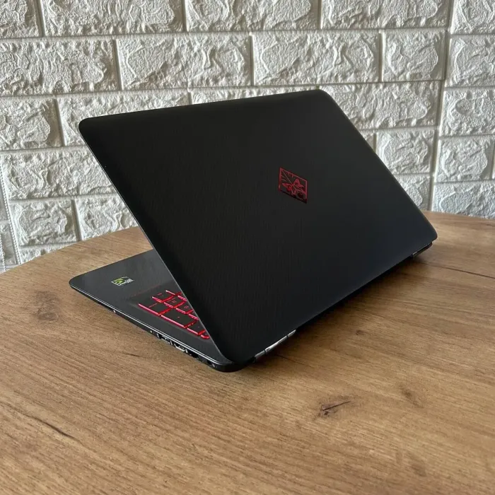 Ігровий ноутбук Б-клас HP Omen 15-ax210nr / 15.6" (1920x1080) IPS / Intel Core i7-7700HQ (4 (8) ядра по 2.8 - 3.8 GHz) / 8 GB DDR4 / 256 GB SSD / nVidia GeForce GTX 1050 Ti, 4 GB GDDR5, 128-bit / WebCam б/в - зображення 6
