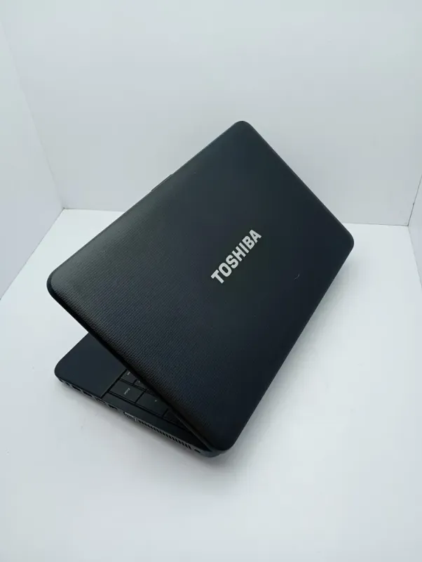 Ноутбук Toshiba C50 / 15.6" (1366x768) TN / AMD E2-1800 (2 ядра по 1.7 GHz) / 6 GB DDR3 / 320 GB HDD / AMD Radeon HD 8240 Graphics / WebCam б/в - зображення 8