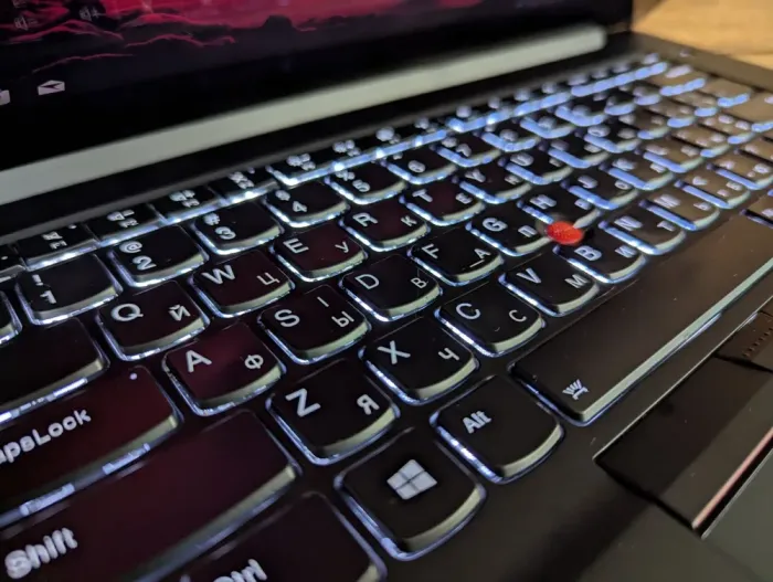 Ноутбук рабочая станция Б-клас Lenovo ThinkPad P1 / 15.6" (3840x2160) IPS Touch / Intel Xeon E-2176M (6 (12) ядер по 2.7 - 4.4 GHz) / 16 GB DDR4 / 512 GB SSD / nVidia Quadro P2000, 4 GB GDDR5, 128-bit / WebCam / Fingerprint / Windows 10 б/в - зображення 7