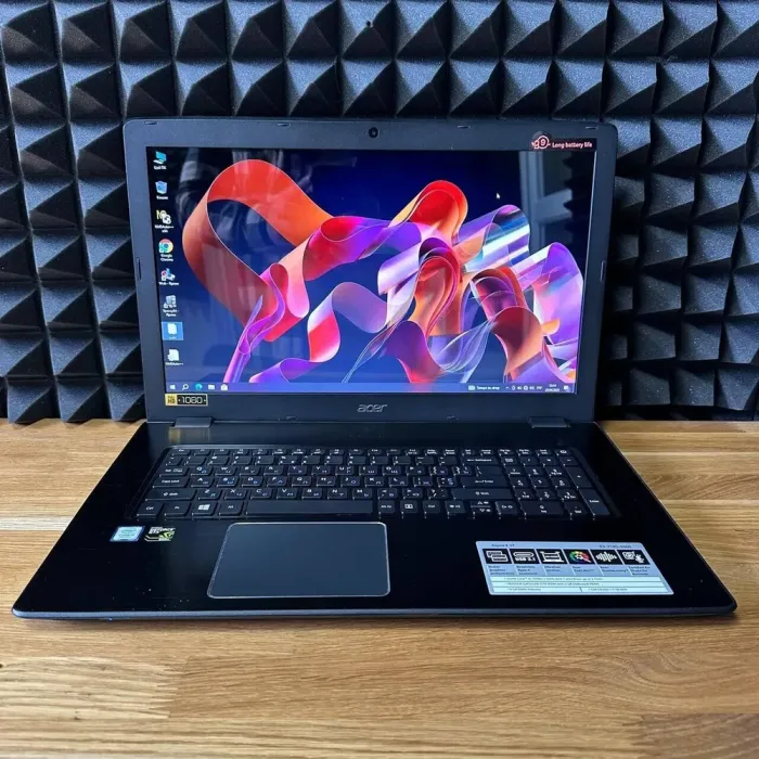 Ноутбук Б-клас Acer Aspire E5-774 / 17.3" (1600x900) TN / Intel Core i5-7200U (2 (4) ядра по 2.5 - 3.1 GHz) / 16 GB DDR4 / 360 GB SSD / nVidia GeForce 950M, 4 GB GDDR3, 128-bit / WebCam / DVD-ROM б/в - зображення 2